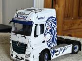 Parduodu vilkiko 1:24 Mercedes Benz Actros modeli.