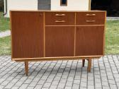 Labai didele Mid-century komoda-spintele!