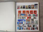 Didelis albumas su 670 pašto ženklų