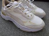 Puma kedai - nuotraukos Nr. 2