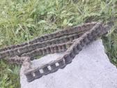 Grandinė mechanizmams. Yra foto. Į sms neatsakau