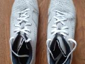Salės futbolo bateliai