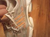 Adidas kedai - nuotraukos Nr. 3