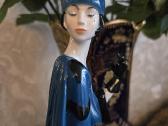 Statulele dama su šuniu - nuotraukos Nr. 2