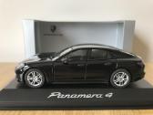 Porsche Panamera 4