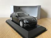 Porsche Panamera 4 - nuotraukos Nr. 4