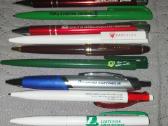 Rašikliai (tušinukai) su logotipais ir užrašais