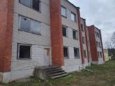 Parduodamas žemės sklypas su pastatais