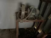 Elektrinis galastuvas su stalu