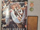 1985m. Dainų šventės fotoalbumas+ ženklai.