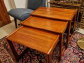 Vintažinių mid century tikmedžio staliukų trio - nuotraukos Nr. 13