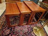 Vintažinių mid century tikmedžio staliukų trio - nuotraukos Nr. 14