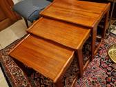 Vintažinių mid century tikmedžio staliukų trio - nuotraukos Nr. 16