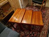 Vintažinių mid century tikmedžio staliukų trio - nuotraukos Nr. 18