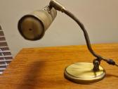 Vintažinis mid century žalvarinis stalo šviestuvas - nuotraukos Nr. 4
