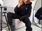 Karl lagerfeld moteriskas sportinis kostiumas