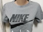 Nike nauja mot .palaidinė