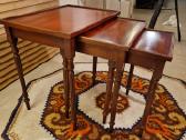 Vintažinių mid century raudonmedžio staliukų trio - nuotraukos Nr. 20