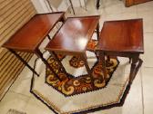 Vintažinių mid century raudonmedžio staliukų trio - nuotraukos Nr. 30