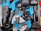 Makita akumuliatoriniai irankiai 4in1 ir 3in1