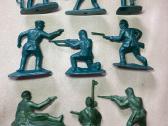 Kareiveliai tarybiniai ww2 plastmasiniai - nuotraukos Nr. 2
