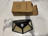Ant sienos tvirtinamas 100 LED šviestuvas