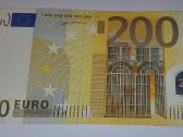 200 euru banknotas pirmas parasas
