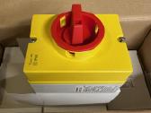 Main Switch 3-pole 4 hole mounting Emergency-stop - nuotraukos Nr. 2