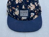 Mėlyna gėlėta kepurė su snapeliu snapback fullcap