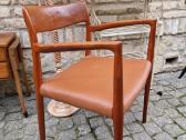 Vintažinis mid century autorinis tikmedžio fotelis