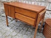Vintažinis mid century riešutmedžio staliukas - nuotraukos Nr. 5