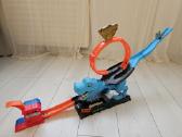 Hot Wheels T-rex Loop