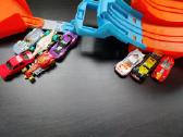 Hot Wheels + modeliukai - nuotraukos Nr. 2