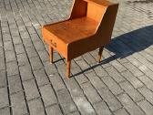 Mid century Miegamojo staliukas su stalciumi