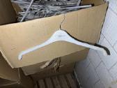 Pakabos plastikines drabuziams - nuotraukos Nr. 3