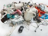 Nemokamai išvežu buitinę techniką-elektroniką.