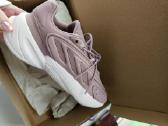 Adidas kedai - nuotraukos Nr. 3