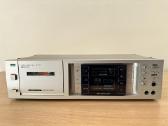 Sansui D-77f kasetinė deka