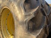 650/85/r38 John Deere 8 serijos ratai su padangom