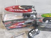 RC valdomas triukinis LED laivelis 2x baterijos - nuotraukos Nr. 2