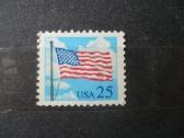 1988 m. vėliava ir debesys