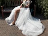 Elegantiška vestuvinė suknelė