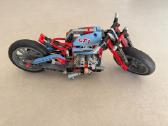 Lego Technic: Gatvinis Motociklas 42036 - nuotraukos Nr. 2
