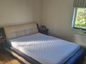 Dvigulė natūralios odos lova 160x200 be čiužinio