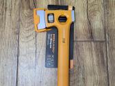 Fiskars x13 turistinis kirvukas.