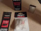 Zippo su priedais