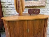 Vintažinė mid century riešuto kampinė spintelė - nuotraukos Nr. 10