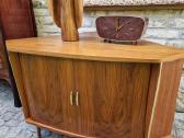 Vintažinė mid century riešuto kampinė spintelė - nuotraukos Nr. 20