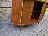 Vintažinė mid century riešuto kampinė spintelė - nuotraukos Nr. 35