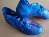 Futbolo bateliai Adidas Predator